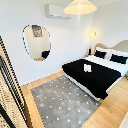 Lisbon Pink House Beautiful 2 Bedroom Flat In City Center Exterior photo