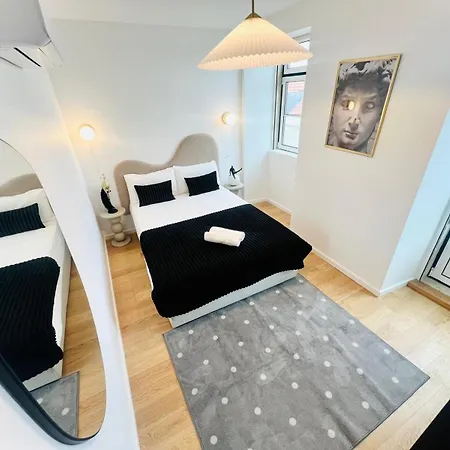 Lisbon Pink House Beautiful 2 Bedroom Flat In City Center Exterior photo