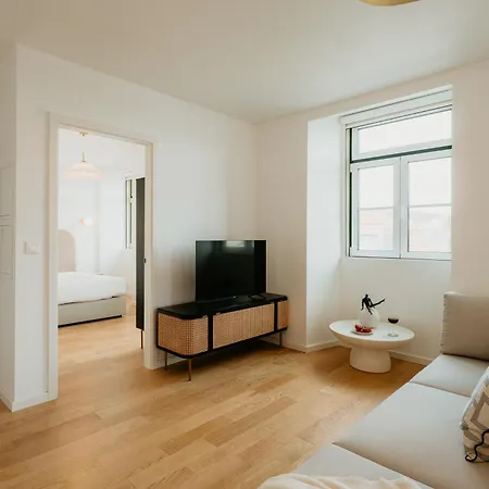 Lisbon Pink House Beautiful 2 Bedroom Flat In City Center Exterior photo