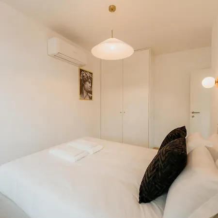 Lisbon Pink House Beautiful 2 Bedroom Flat In City Center Exterior photo