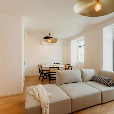 Lisbon Pink House Beautiful 2 Bedroom Flat In City Center Exterior photo